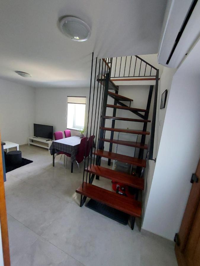 Apartman Sunset Plomin Exterior foto