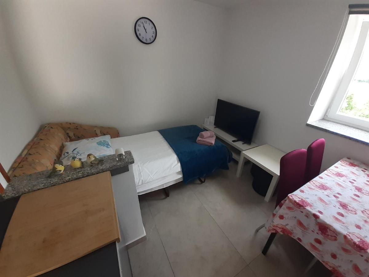 Apartman Sunset Plomin Exterior foto
