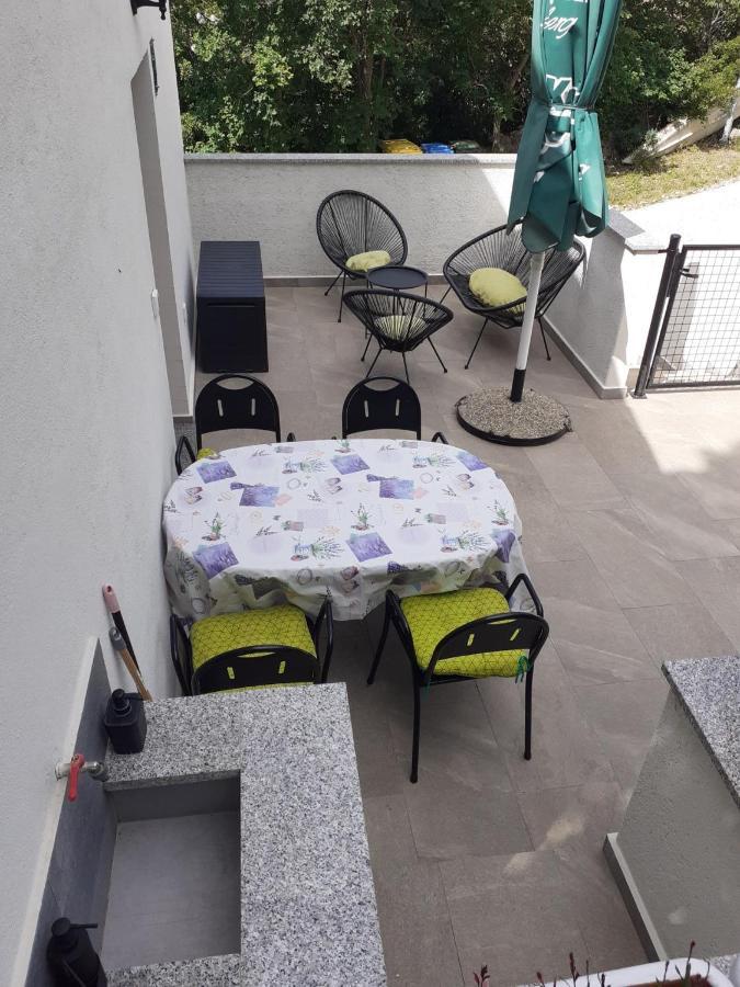 Apartman Sunset Plomin Exterior foto