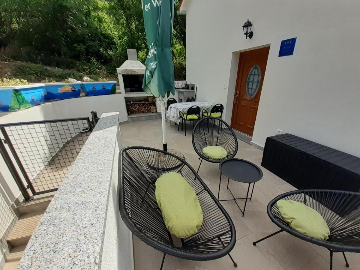 Apartman Sunset Plomin Exterior foto
